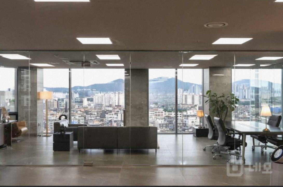 ☆ 뷰 맛집 ☆ 주차 편리한 역세권 력셔리 오피스  매물의 1번째 사진