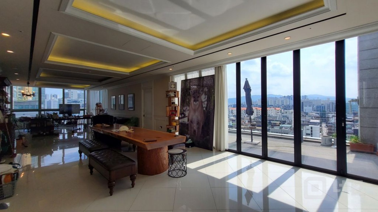 석촌호수길 롯데타워 뷰 8층+루프탑 상가사무실 매물의 4번째 사진