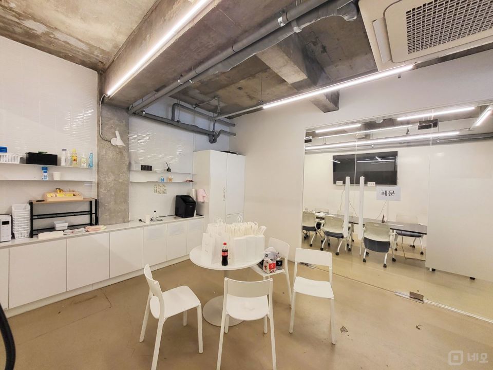역삼역 가까운 대로변 특급 인테리어 디자인 사무실 인테리어 ACE  매물의 2번째 사진