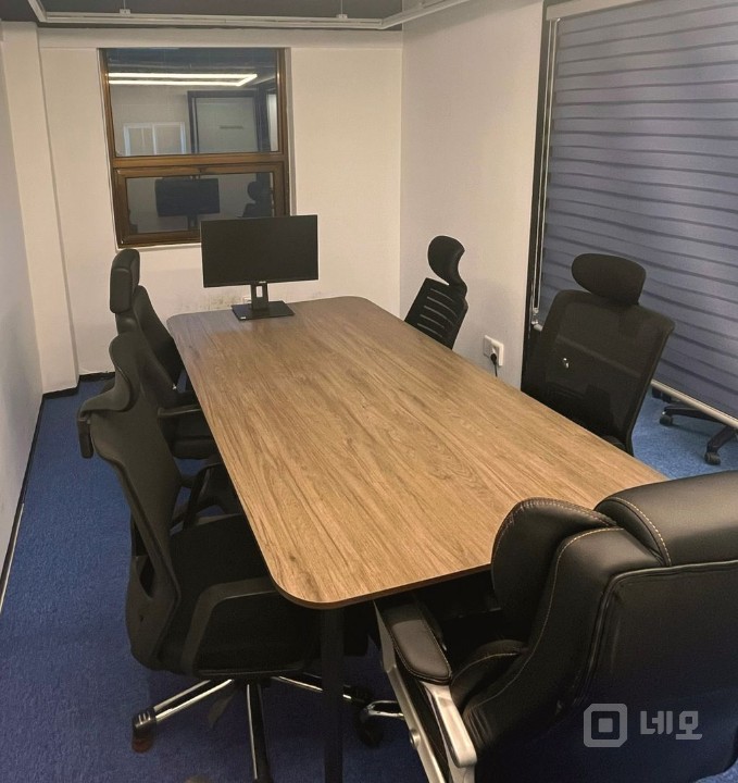 논현동 인테리어 된 6인 오피스 입니다. 매물의 5번째 사진