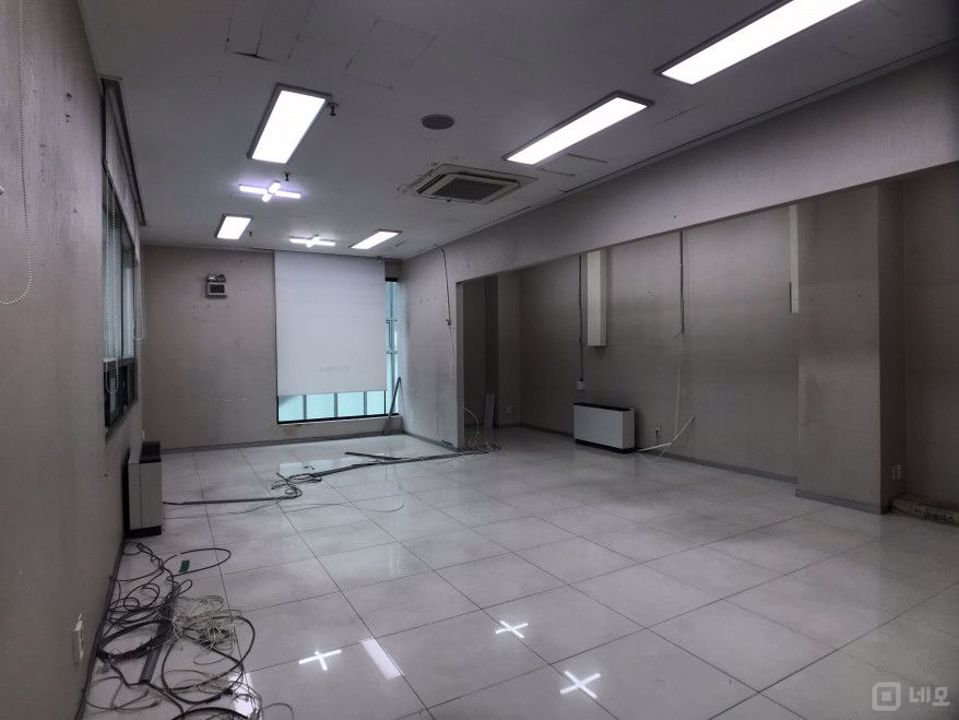 ★양재역 5분거리 역세권 인테리어 되어 있는 사무실 공실!!!★ 매물의 6번째 사진