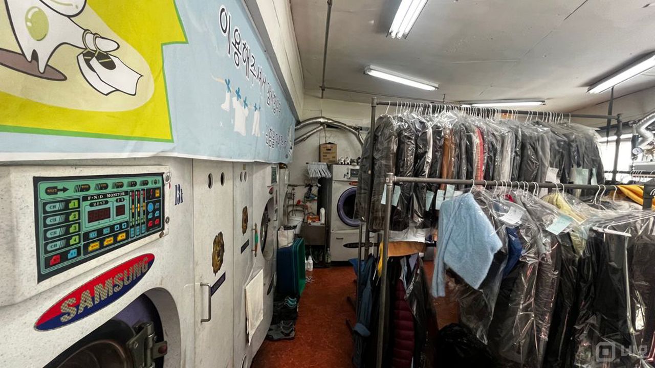 8차선 대로변 1층 상가 입니다. 광고효과 좋습니다. 매물의 3번째 사진