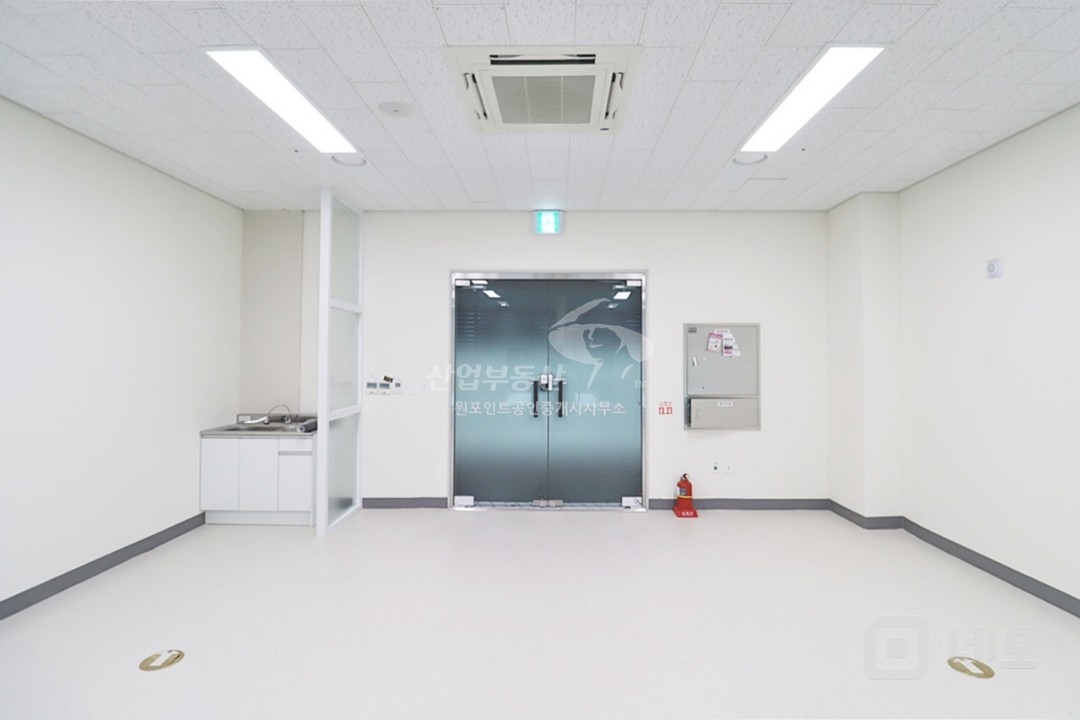 가산역세권 지원시설 실20 룸2 탕비 입주협의 매물의 6번째 사진