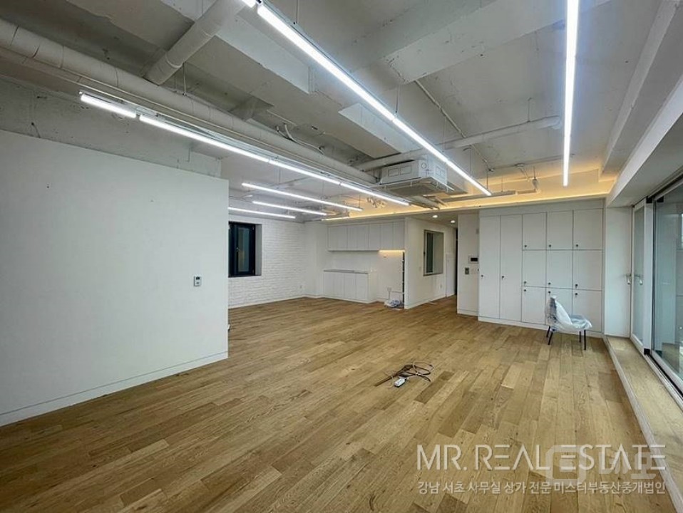도산공원사거리.단독테라스有.내부복층.발렛가능 매물의 5번째 사진