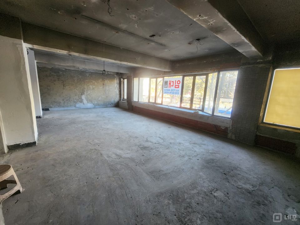 종각역인근 대로변 가시성좋은 공실 매물의 1번째 사진