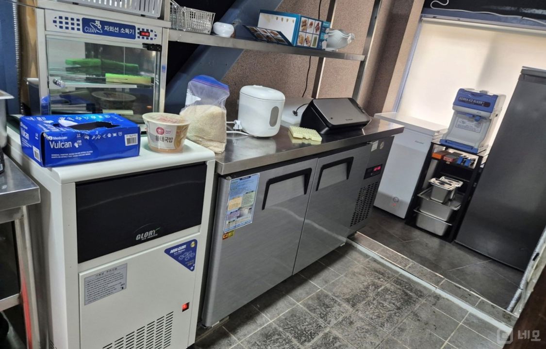 초역세권 먹자골목 내 유동인구 많은 신림동 술집 매물의 5번째 사진