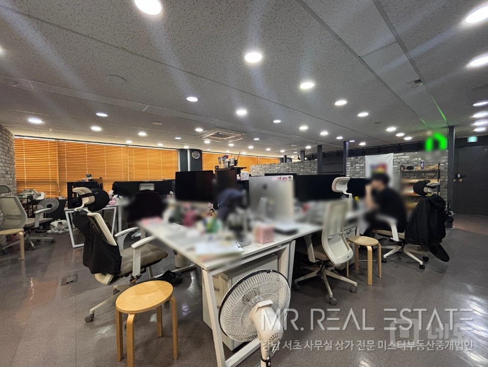 교대역1분 초역세권.인테리어깔끔한ACE사무실.빠른계약예상.무료2대 매물의 8번째 사진