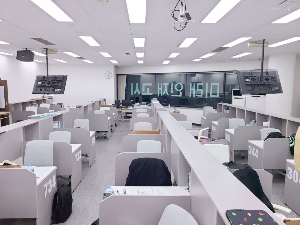 노량진동 복합상권에 위치한 학원 매물의 4번째 사진