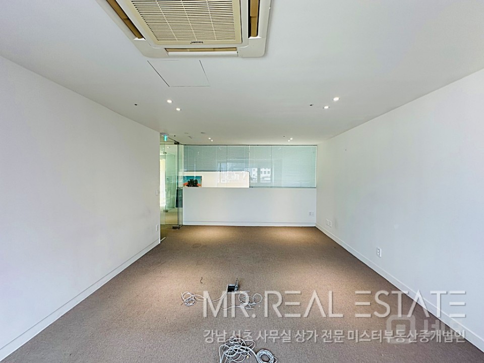 실사진 서울세관사거리 더블역세권 대로변 A급인테리어 매물의 6번째 사진