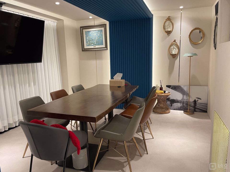 신사역 역세권, 가로수길 위치한 고급스러운 인테리어의 바 매물의 4번째 사진