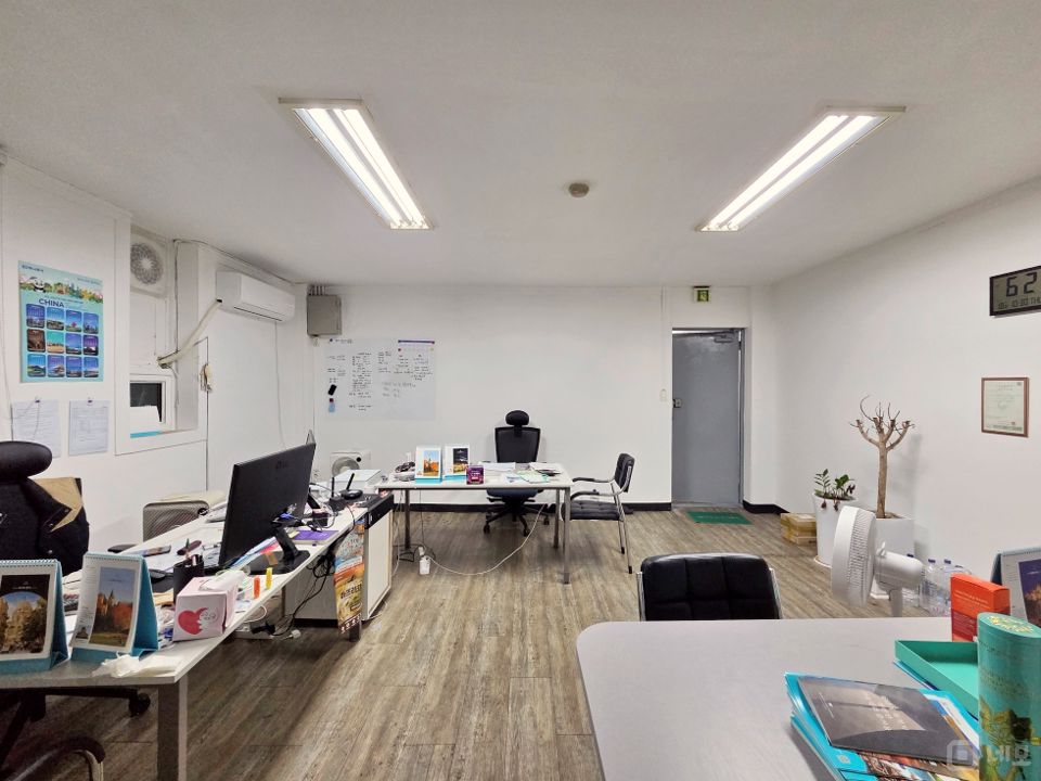 GATE 합정역 초역세권 무권리 깔끔한 화이트톤 공간 매물의 4번째 사진