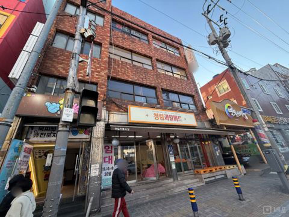 연일시장 옆 유동인구 많은 연산동 4층 공실 매물의 5번째 사진