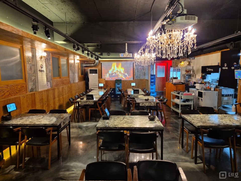 갈현동 번화가에 위치한 요리주점 매물의 1번째 사진