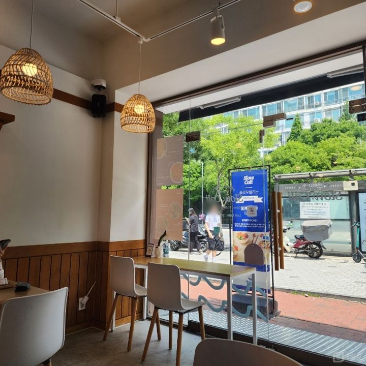신사동 초역세권, 안정적인 수요 있는 샐러드점 매물의 3번째 사진
