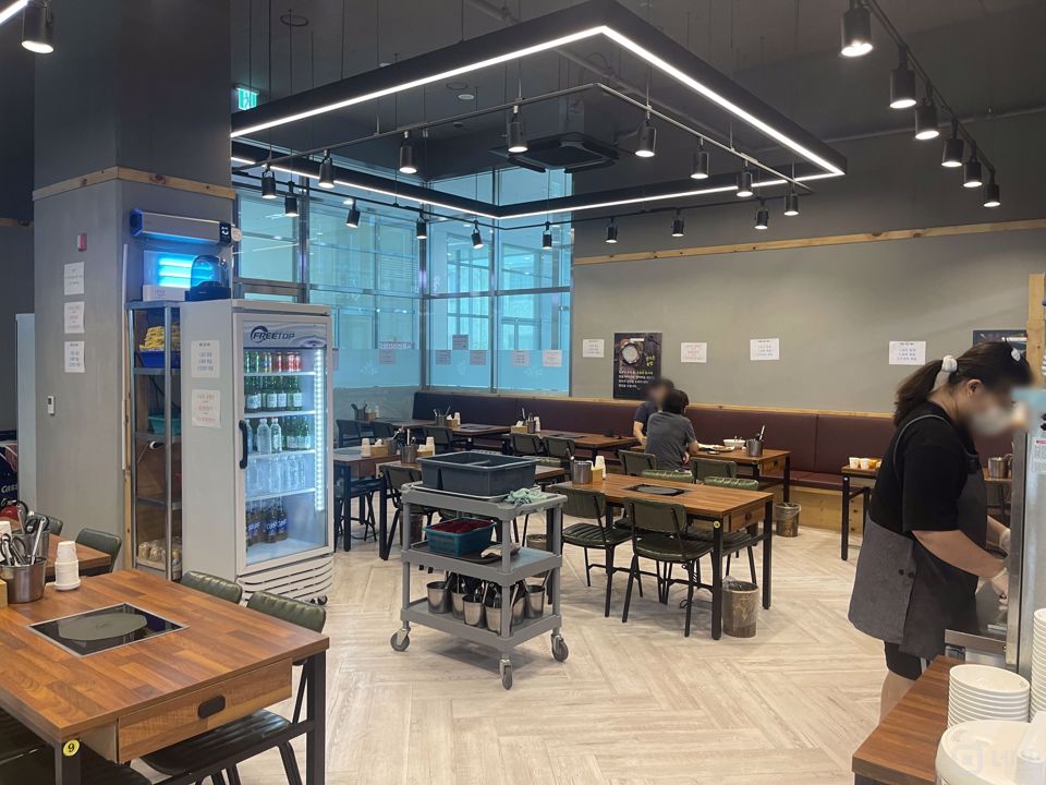 등촌동 지식산업센터 상가, 회사원들 수요 많은 고깃집 매물의 1번째 사진