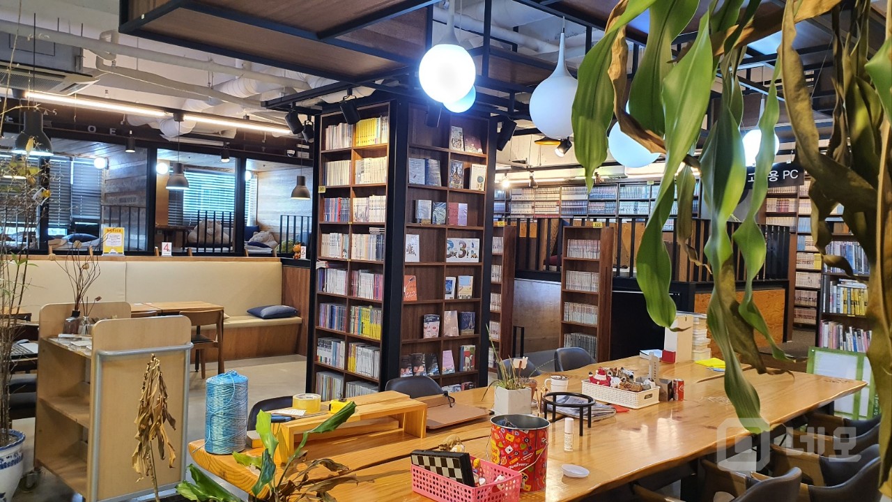 경찰서대로변 대형빌딩 코너 병의원 요양병원 학원 교회 쇼핑몰등 추천 전망 매물의 3번째 사진