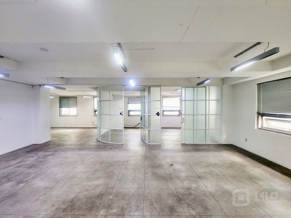 학동역 화이트 감성의 오피스 매물의 3번째 사진