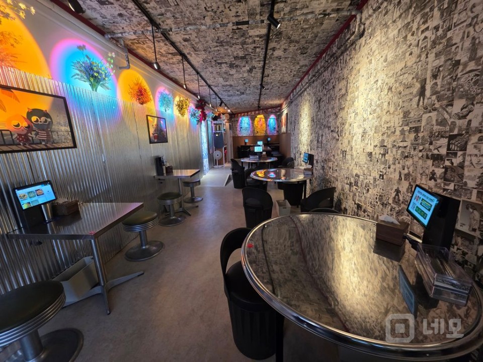 따끈 따근한 인테리어 매물의 1번째 사진