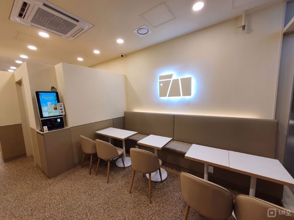 다산동 대규모 지식산업센터 1층, 오피스, 주거민 단골 많은 카페 매물의 4번째 사진