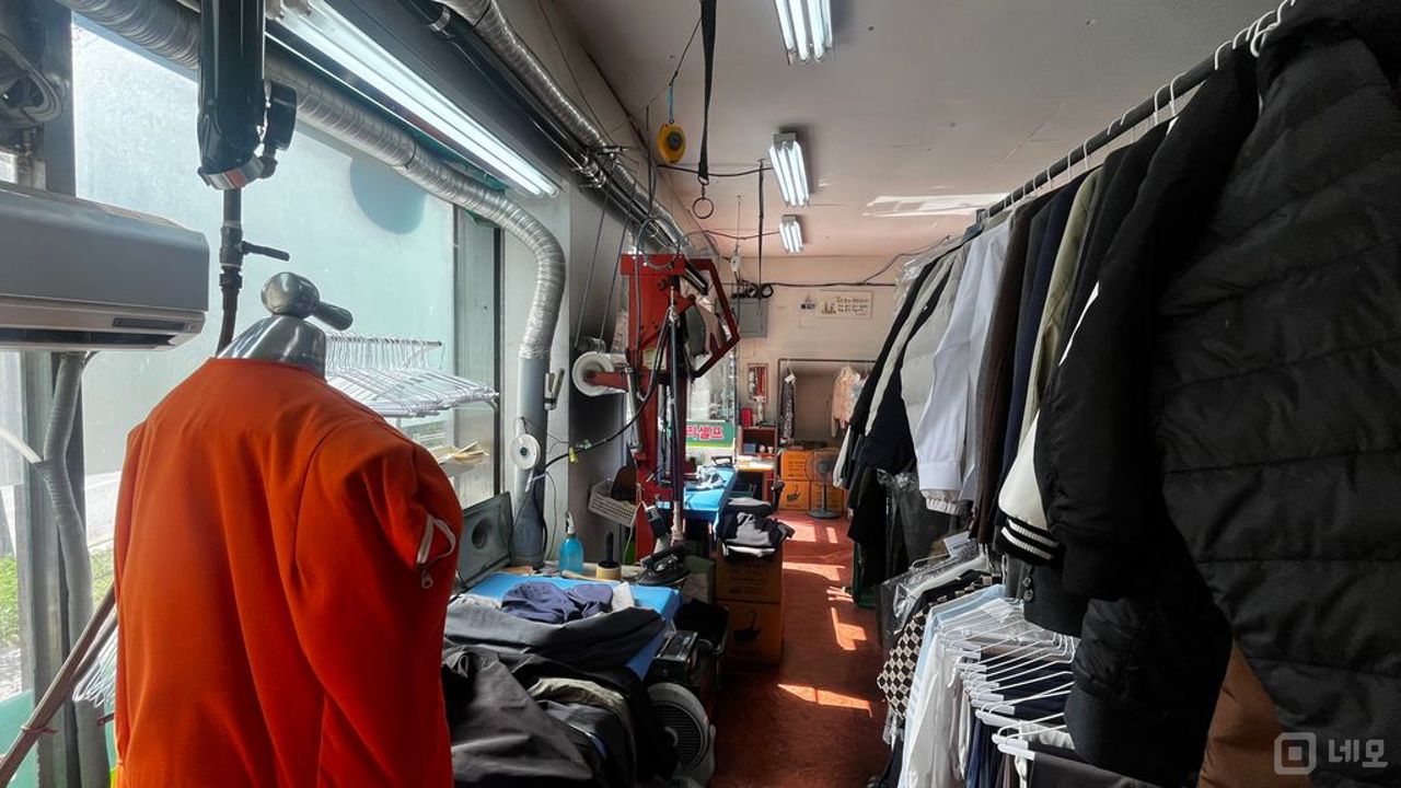 8차선 대로변 1층 상가 입니다. 광고효과 좋습니다. 매물의 11번째 사진