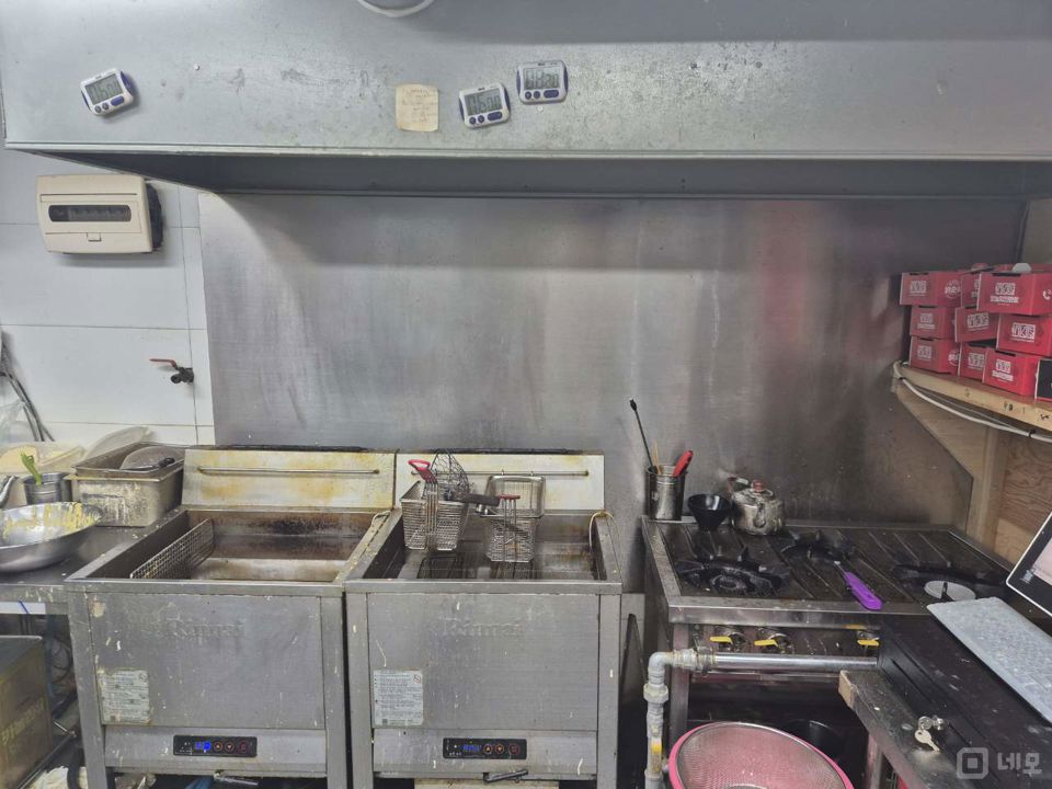 배후수요 풍부한 민락동 아파트 단지내 상가 매물의 3번째 사진