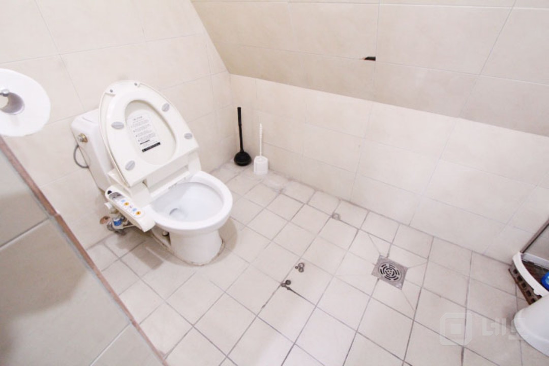 ● 역세권 소형사무실 !!  월세 100미만 주차가능한곳 매물의 8번째 사진