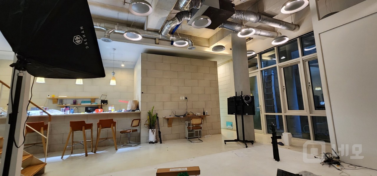 무권리~!! 서교동4M 초고천장 프라이빗 스튜디오 매물의 30번째 사진