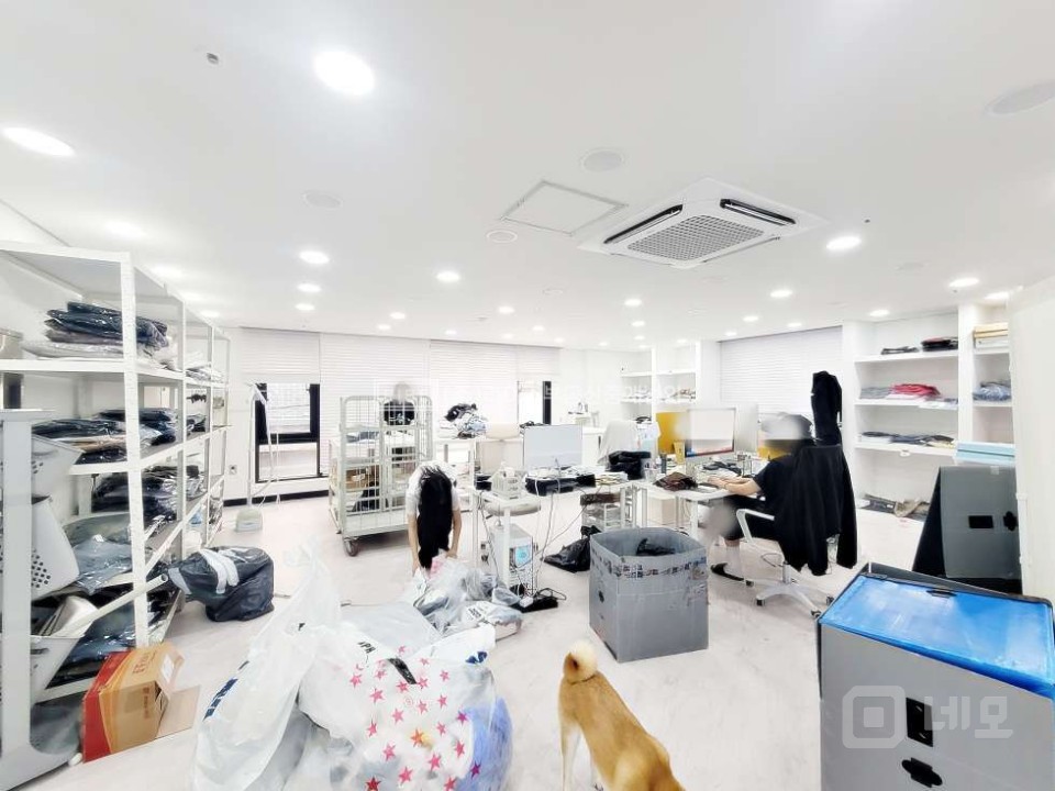 <임대> [망원] 화이트톤 반듯한구조 자주식주차편리 매물의 10번째 사진