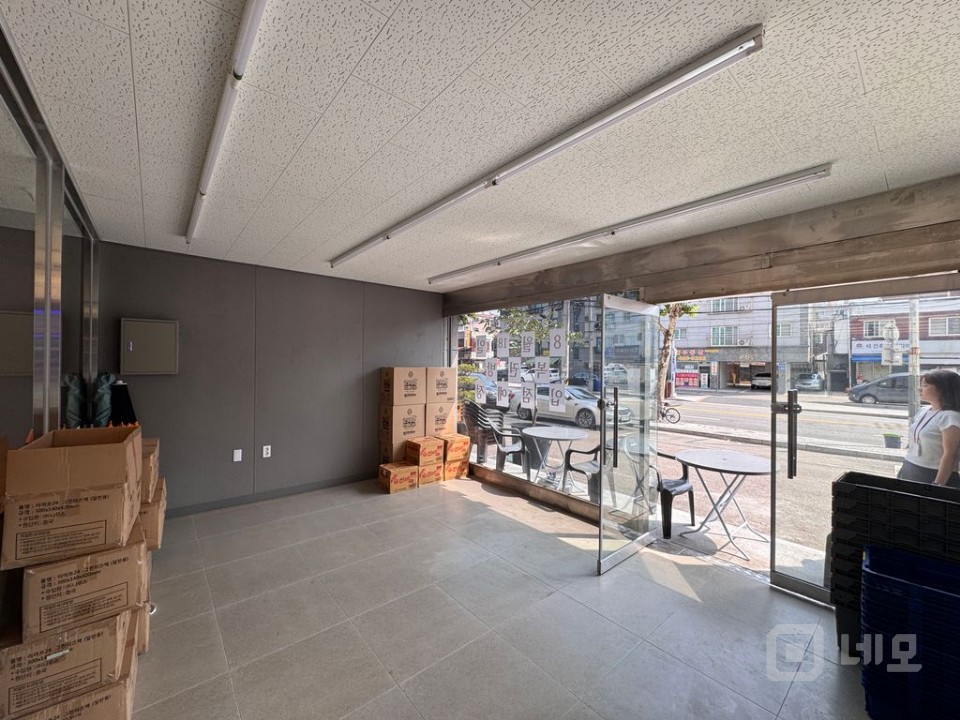 6p상가 / 소규모 점포 / 노출형 / 주차 가 매물의 1번째 사진