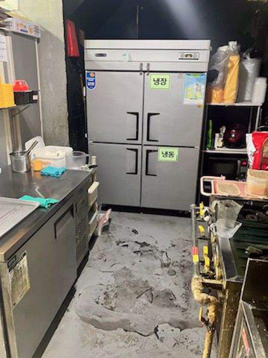독산동 전수양도 가능한 치킨 전문점 매물의 2번째 사진