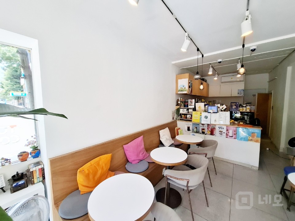 📍영등포역 도보권! 1층 카페 운영 중인 7평 근린생활시설 임대 매물의 2번째 사진