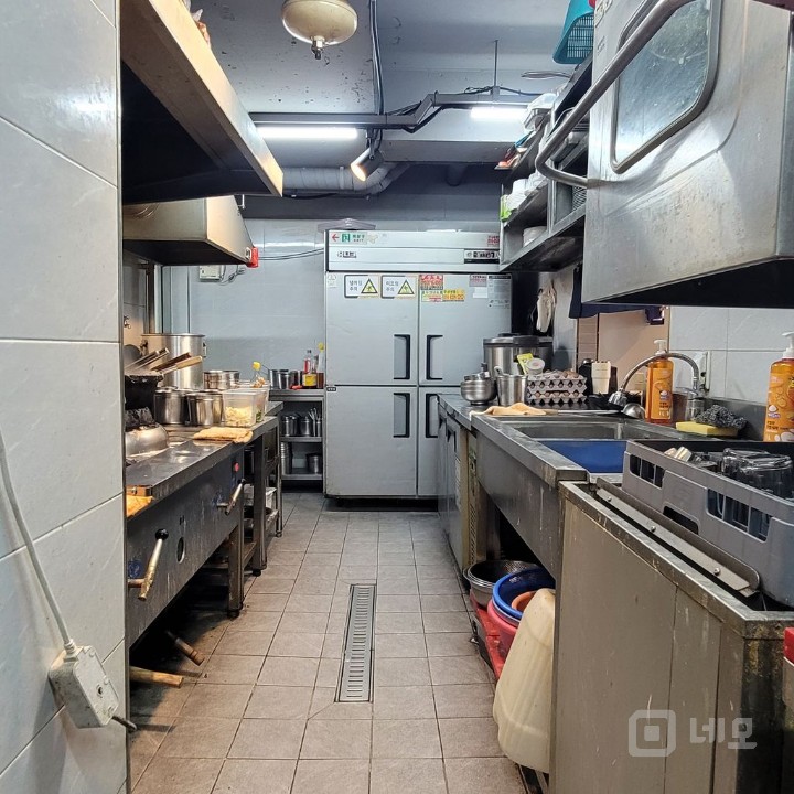 양꼬치 거리 양꼬치 전문점 급매로 권리금 대폭 인하 매물의 5번째 사진