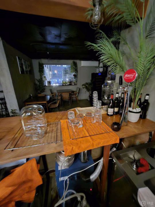 홍대 메인상권 위치, 인테리어 완비된 2층 와인바 매물의 9번째 사진