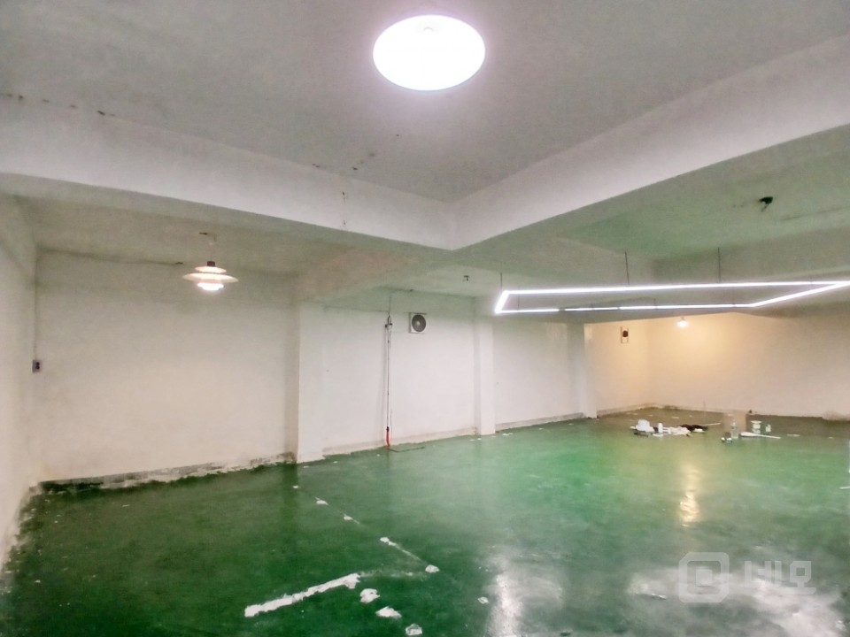 GATE 연희삼거리 인근 대로변 노출 건물 무권리 상가 매물의 4번째 사진