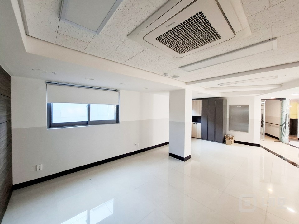 🏢 연남동 프라임 로케이션, 약 444평 대형 오피스 매물의 23번째 사진