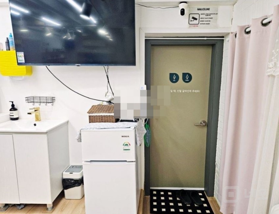  홍대정문앞 올리브영 인근 유동인구 높은 1층 상가 매물의 5번째 사진