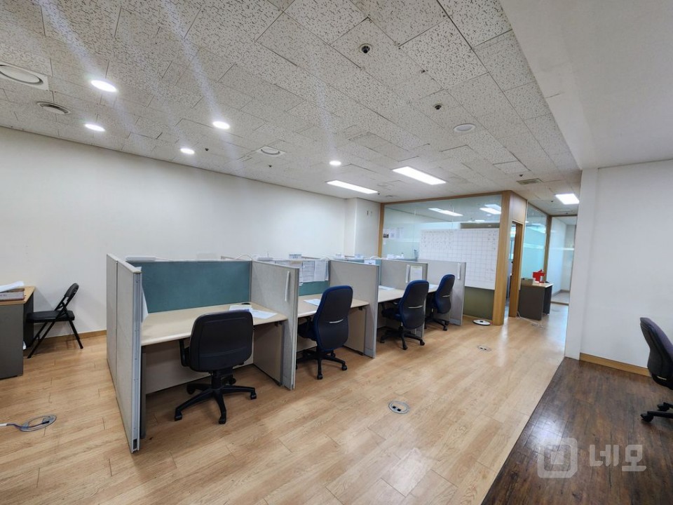 가산디지털 단지역 연결건물. 즉시입주.집기인수가능 매물의 6번째 사진