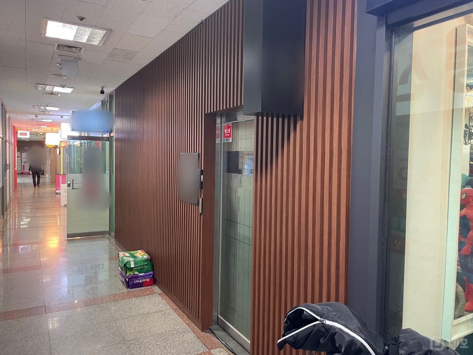 초역세권, 인테리어 및 시설 깔금한 1층 요리주점 임대 매물의 6번째 사진