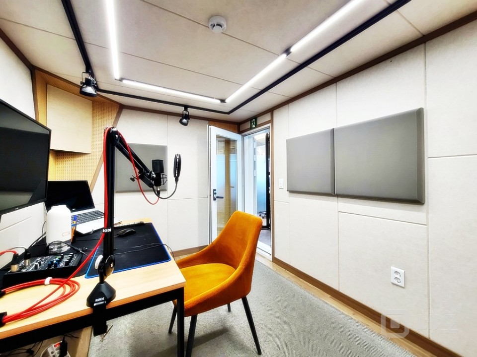 JS 지정 주차 2대 방음시설 완비 녹음실 임대 매물의 9번째 사진