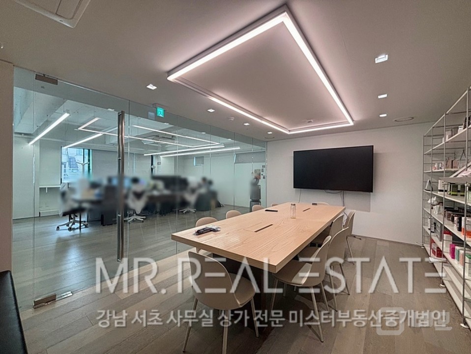 도산공원사거리.대로변.인테리어ACE사무실.발렛가능 매물의 20번째 사진