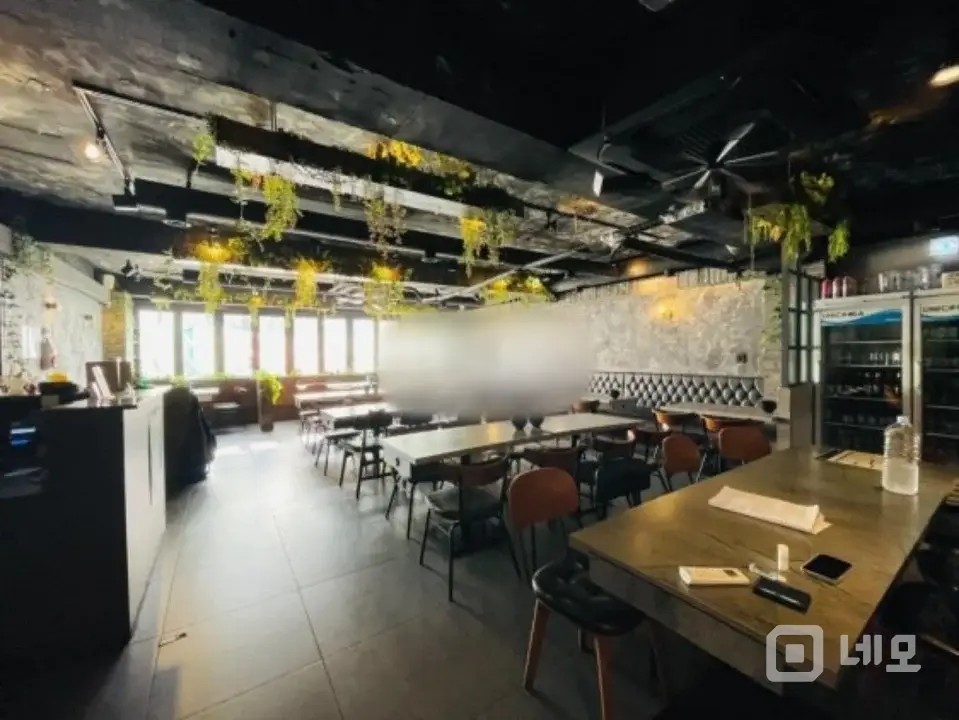 먹자골목 메인상권 유동최상 S급 노출좋은 2층 상가점포 매물의 3번째 사진