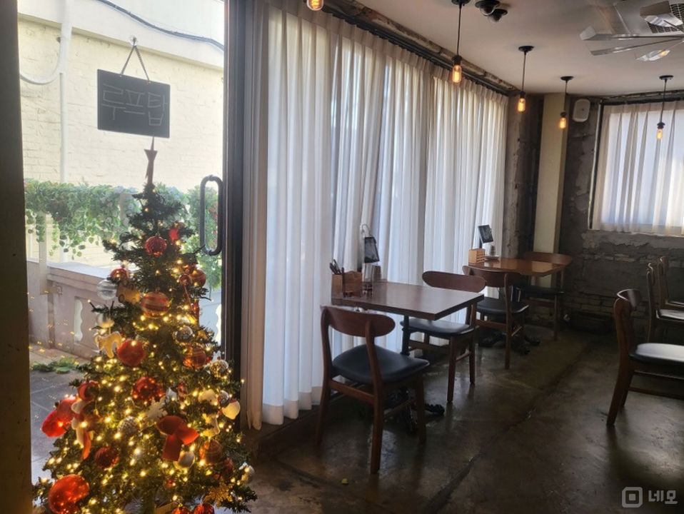 NEW 실 매물 성수역 상권!! 루프탑 사용 가능!! 매물의 7번째 사진