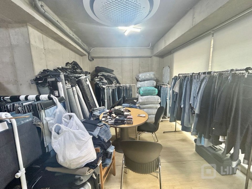 실 12평, 1층, 권리금 없음, 카페, 미용실 등 깨끗한 업종 가능 매물의 3번째 사진