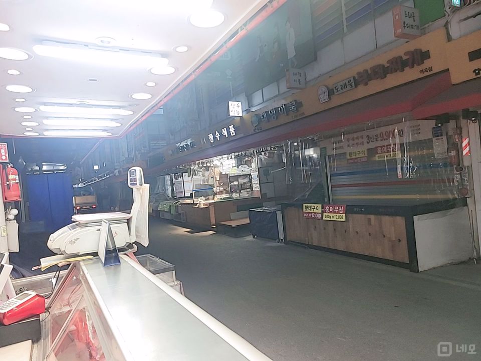 시설 집기 포함, 역곡 상상시장 정육점 매물의 8번째 사진