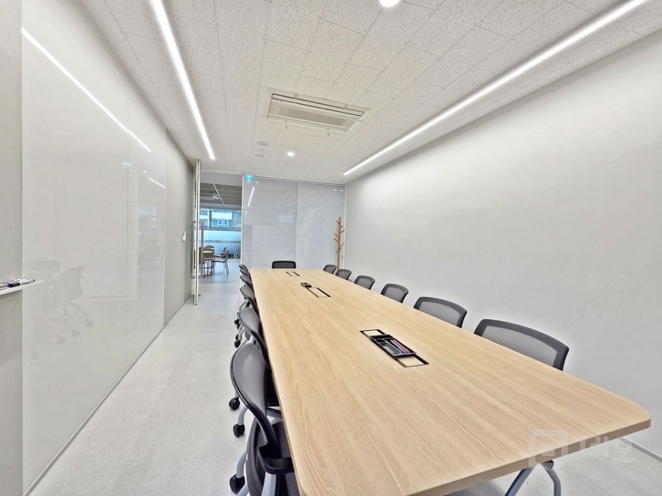 🟧 비현실적인 금액 강남 대로변 대형 오피스가 이 가격에?? 매물의 7번째 사진