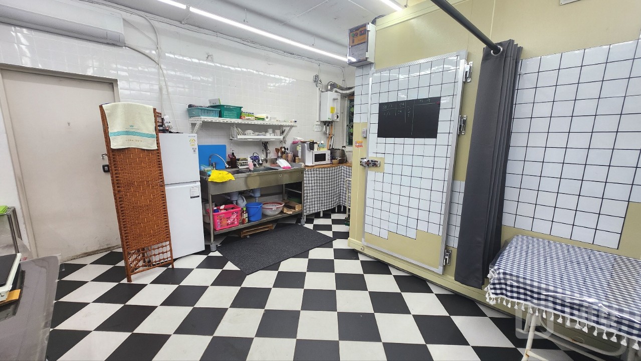 연남동 경성고 인근 빌라 모여있는 주거지역 넓은 1층 상가 매물의 7번째 사진