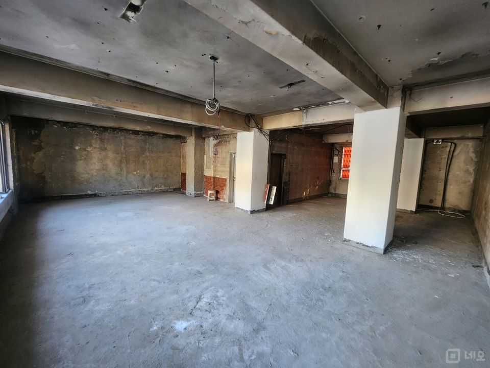 종각역인근 대로변 가시성좋은 공실 매물의 3번째 사진