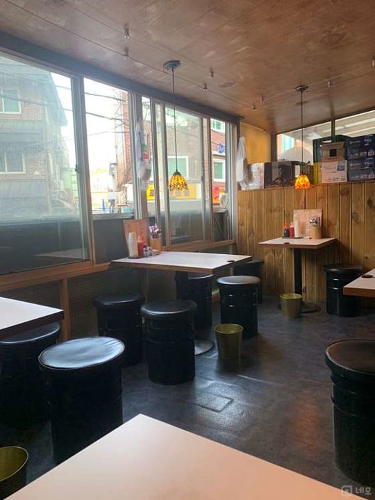 논현동 복합상권에 위치한 실내포차 매물의 3번째 사진