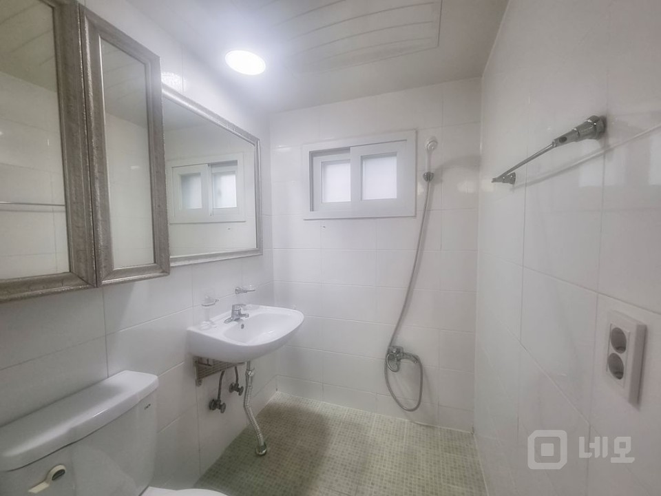 홍대 합정역 메타폴리스 뒤 가성비 아주좋은 상가사무실!! 매물의 13번째 사진