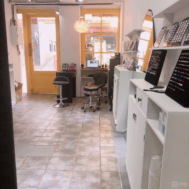 대연동 역세권에 유동 인구 많은 대학교 근처 1층 상가 매물의 2번째 사진